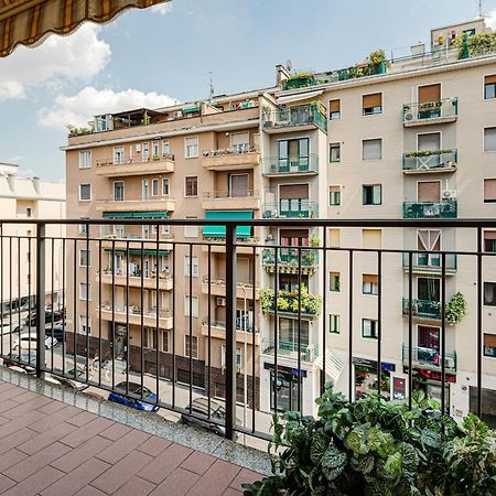 Cosy Studio With Balcony & Private Garage Milano Dış mekan fotoğraf