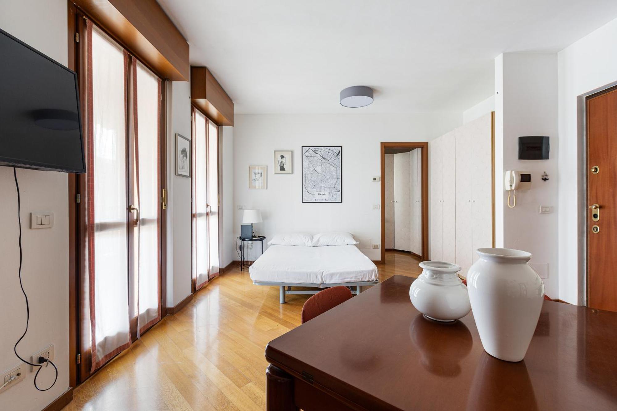 Cosy Studio With Balcony & Private Garage Milano Dış mekan fotoğraf